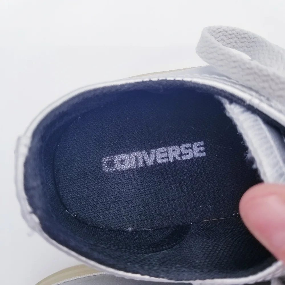Converse silver gray